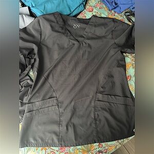 Barco Uniforms Women's V-Neck Black Scrub Top